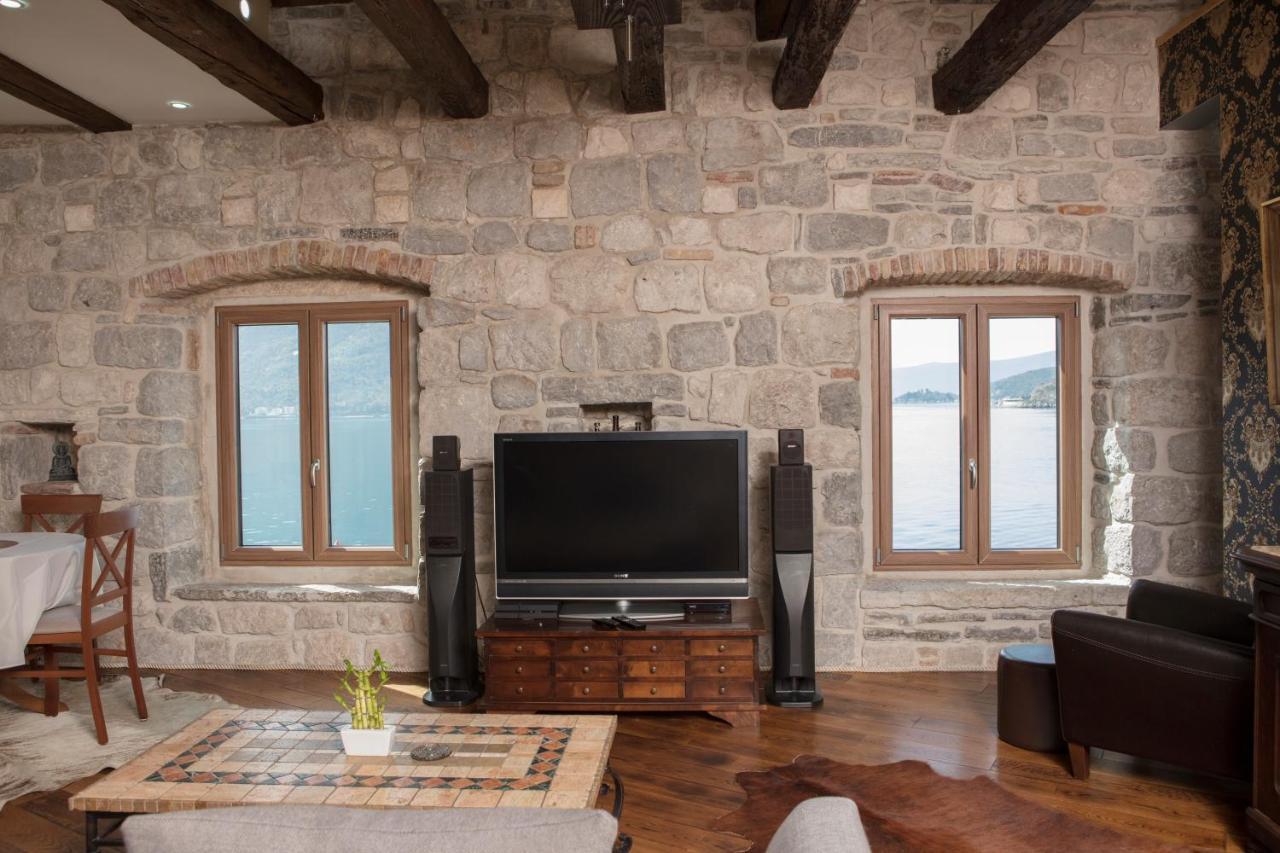 Kazerma Apartment Perast Exteriör bild