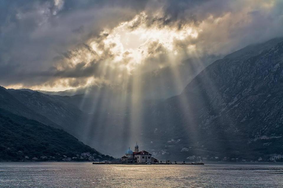 Kazerma Apartment Perast Exteriör bild